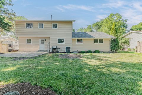 Tiny photo for 922 E Pratt Drive, Palatine, IL 60074 (MLS # 12509444)