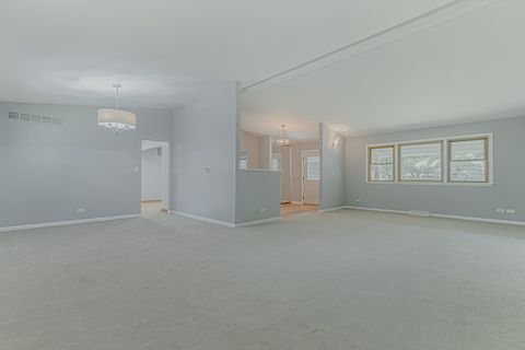 Tiny photo for 922 E Pratt Drive, Palatine, IL 60074 (MLS # 12509444)