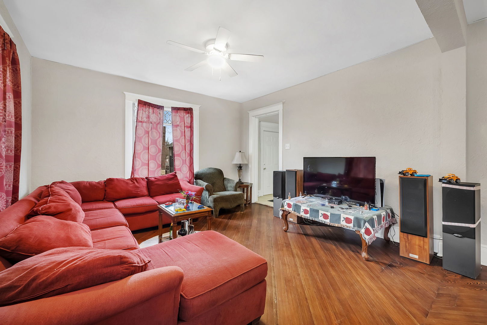 214-216 N Hickory Street