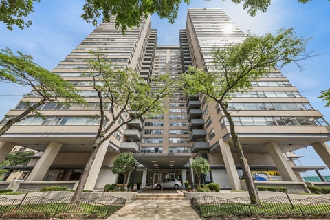 Photo of 6301 N Sheridan Road #11K, Chicago, IL 60660 (MLS # 12748093)