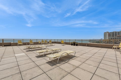 Tiny photo for 6301 N Sheridan Road #11K, Chicago, IL 60660 (MLS # 12748093)