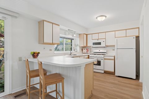 Tiny photo for 305 Cane Garden Circle, Aurora, IL 60504 (MLS # 12482487)