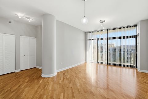 Tiny photo for 1322 S Prairie Avenue #408, Chicago, IL 60605 (MLS # 12544786)