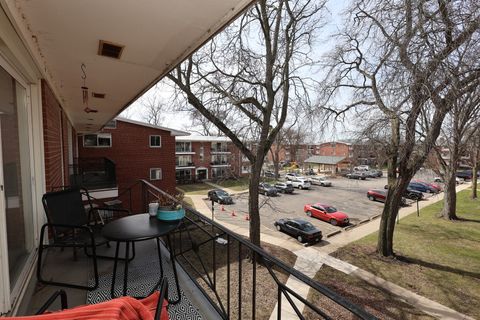 Tiny photo for 10115 Old Orchard Court #301, Skokie, IL 60076 (MLS # 12598859)