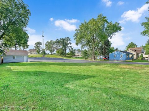 155 S Oakwood Avenue West Chicago IL 60185