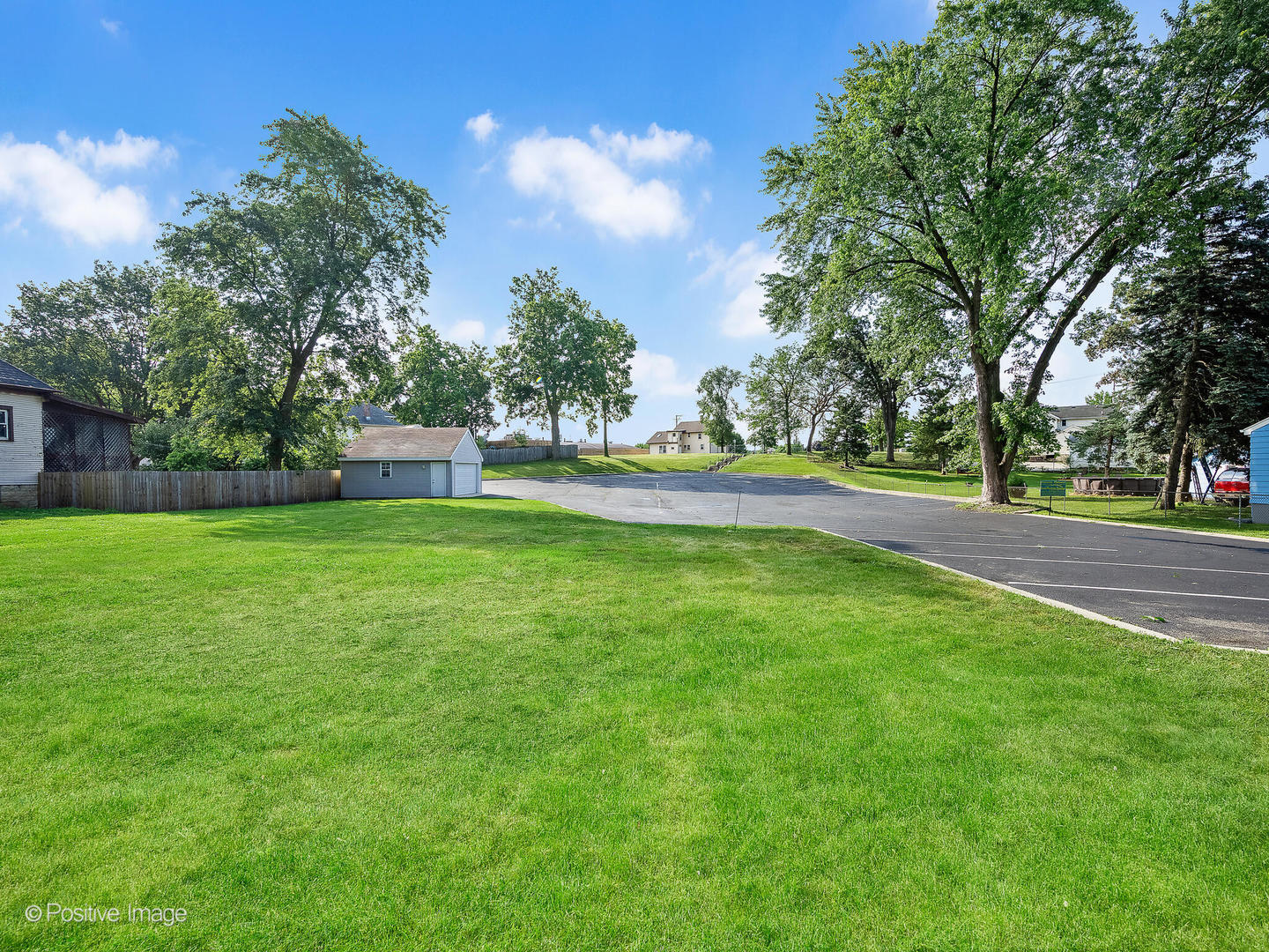 155 S Oakwood Avenue