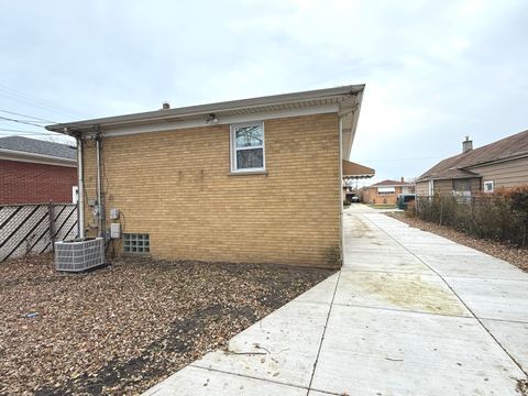 Tiny photo for 494 Buffalo Avenue, Calumet City, IL 60409 (MLS # 12593654)
