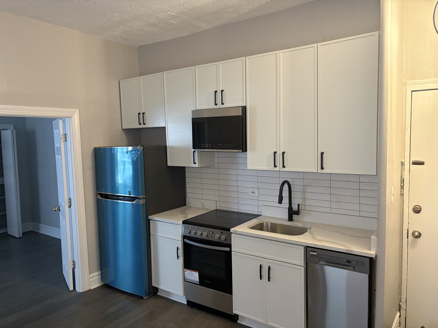 20 E Goethe Street 404