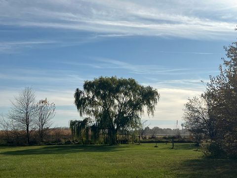 Tiny photo for 2761 County Road 1700 N, Ogden, IL 61859 (MLS # 12432651)