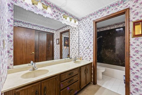Tiny photo for 2761 County Road 1700 N, Ogden, IL 61859 (MLS # 12432651)