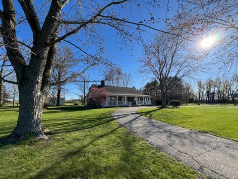 Tiny photo for 2761 County Road 1700 N, Ogden, IL 61859 (MLS # 12432651)