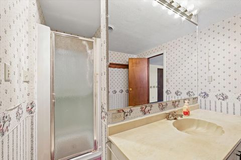 Tiny photo for 2761 County Road 1700 N, Ogden, IL 61859 (MLS # 12432651)