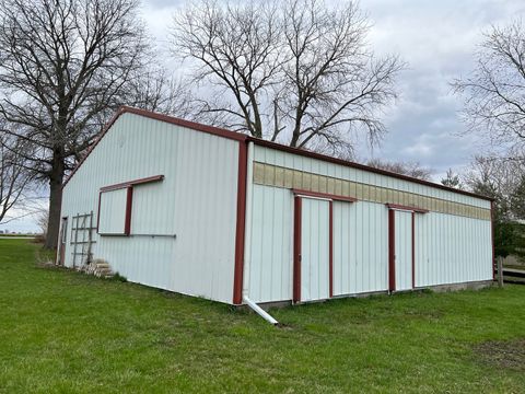 Tiny photo for 2761 County Road 1700 N, Ogden, IL 61859 (MLS # 12432651)