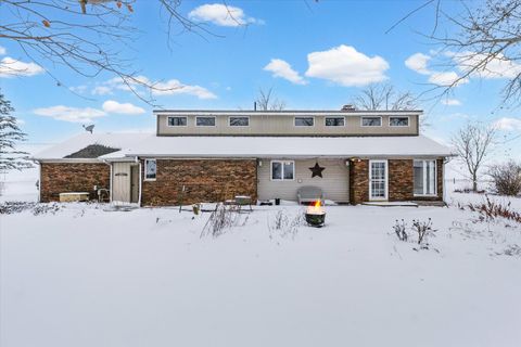 Tiny photo for 2761 County Road 1700 N, Ogden, IL 61859 (MLS # 12432651)