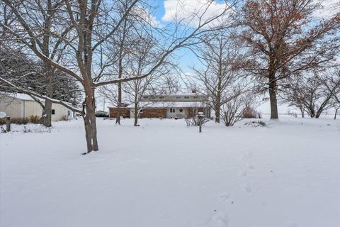 Tiny photo for 2761 County Road 1700 N, Ogden, IL 61859 (MLS # 12432651)