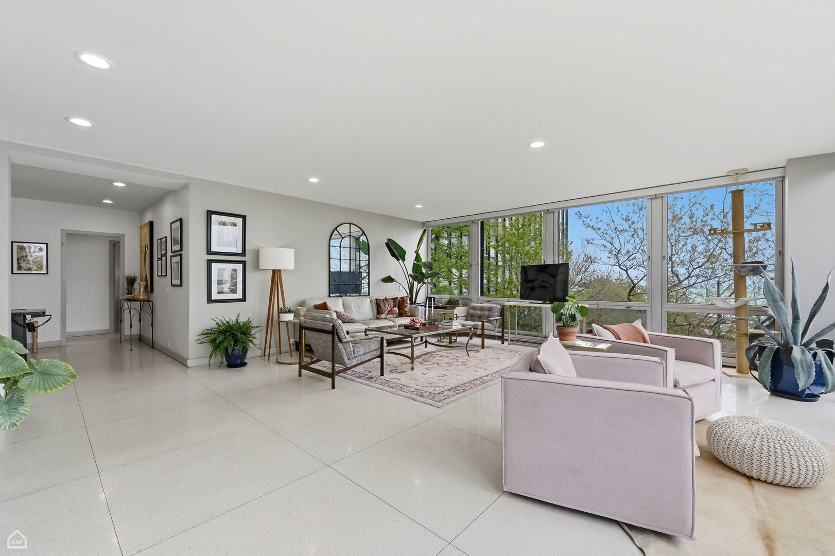 860 N LAKE SHORE Drive 3K