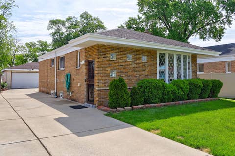 Tiny photo for 109 Rice Avenue, Bellwood, IL 60104 (MLS # 12670816)