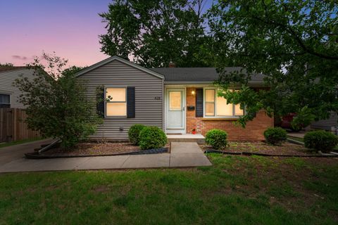 Tiny photo for 428 Ingleside Avenue, Aurora, IL 60506 (MLS # 12656604)