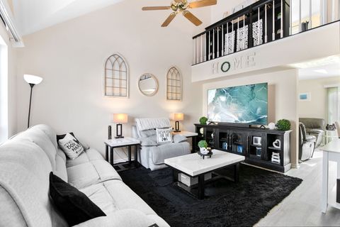 Tiny photo for 1879 Independence Court, Gurnee, IL 60031 (MLS # 12563256)