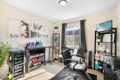 Tiny photo for 1879 Independence Court, Gurnee, IL 60031 (MLS # 12563256)