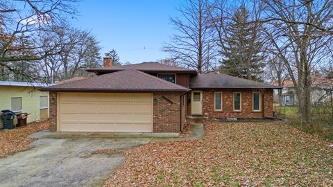 Tiny photo for 18341 Poplar Avenue, Homewood, IL 60430 (MLS # 12534987)