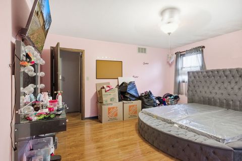 Tiny photo for 18341 Poplar Avenue, Homewood, IL 60430 (MLS # 12534987)