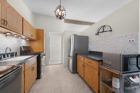 Tiny photo for 2303 Fulle Street, Rolling Meadows, IL 60008 (MLS # 12517333)