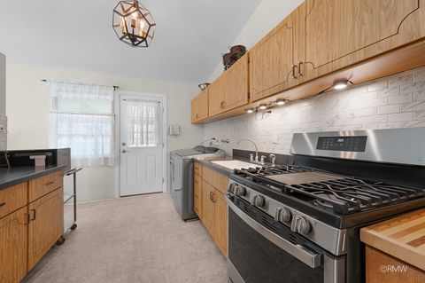 Tiny photo for 2303 Fulle Street, Rolling Meadows, IL 60008 (MLS # 12517333)