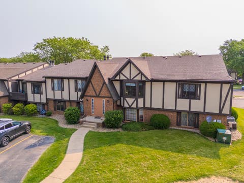 Tiny photo for 2003 Tracy Drive #1, Bloomington, IL 61704 (MLS # 12678897)