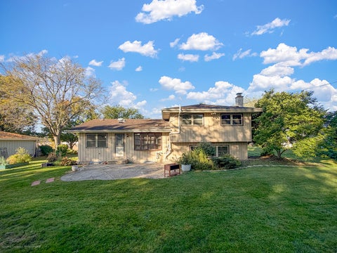Tiny photo for 163 S Circle Avenue, Bloomingdale, IL 60108 (MLS # 12787707)
