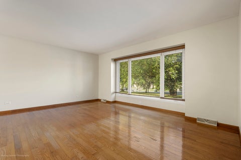 Tiny photo for 163 S Circle Avenue, Bloomingdale, IL 60108 (MLS # 12787707)