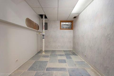 Tiny photo for 163 S Circle Avenue, Bloomingdale, IL 60108 (MLS # 12787707)