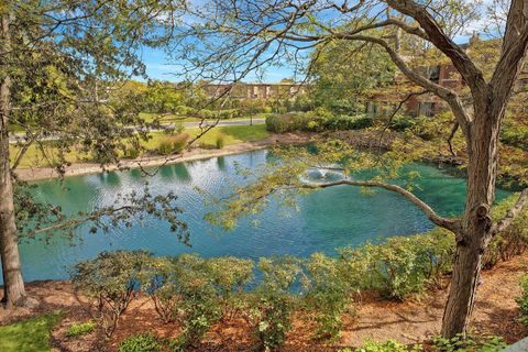 Tiny photo for 5020 Arbor Lane #203, Northfield, IL 60093 (MLS # 12501495)