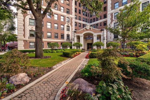 Tiny photo for 5555 S Everett Avenue #C14, Chicago, IL 60637 (MLS # 12521600)