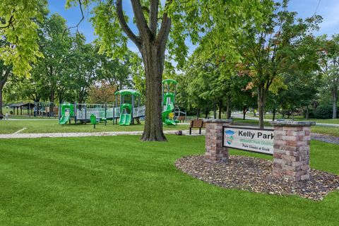 Tiny photo for 104 E Elm Street, Wheaton, IL 60189 (MLS # 12472625)