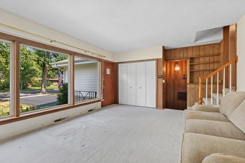 Tiny photo for 104 E Elm Street, Wheaton, IL 60189 (MLS # 12472625)