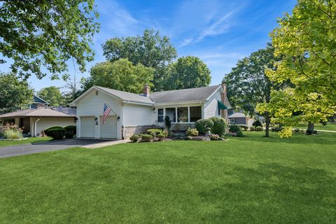 Tiny photo for 104 E Elm Street, Wheaton, IL 60189 (MLS # 12472625)