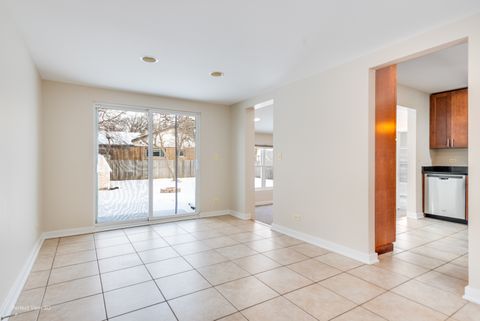 Tiny photo for 226 Charlotte Place, Mundelein, IL 60060 (MLS # 12545334)