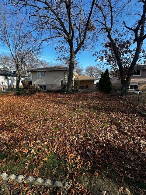 A home in Dolton