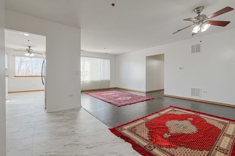 Tiny photo for 881 N Swift Road #206, Addison, IL 60101 (MLS # 12616259)