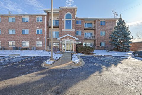 Photo of 881 N Swift Road #206, Addison, IL 60101 (MLS # 12616259)