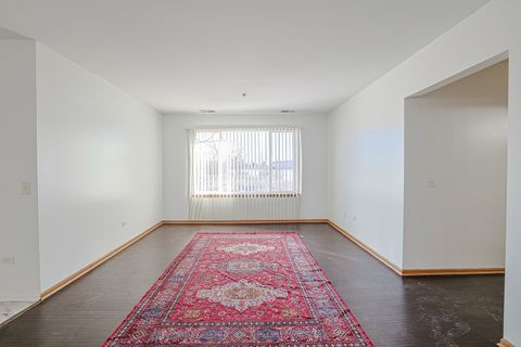 Tiny photo for 881 N Swift Road #206, Addison, IL 60101 (MLS # 12616259)