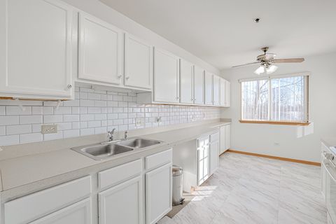 Tiny photo for 881 N Swift Road #206, Addison, IL 60101 (MLS # 12616259)