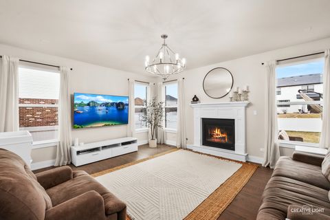 Tiny photo for 15911 Crimson Drive, Lockport, IL 60441 (MLS # 12578804)