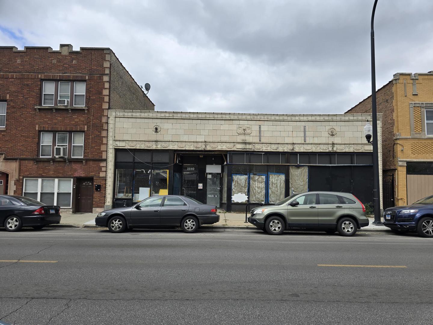 2840 N Laramie Avenue