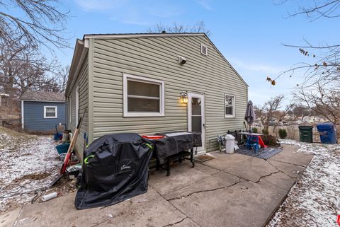 Tiny photo for 3118 Indian Road, Davenport, IA 52802 (MLS # 12550339)