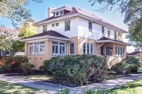 Photo of 5255 W Belle Plaine Avenue, Chicago, IL 60641 (MLS # 12500540) Photo of 5255 W Belle Plaine Avenue, Chicago, IL 60641 (MLS # 12500540)