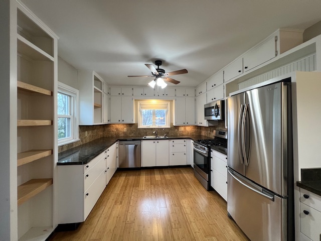704 E 9th Street