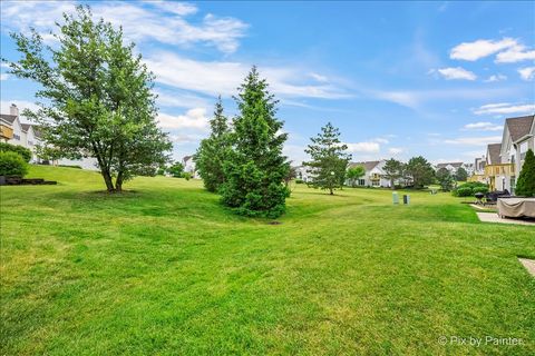 Tiny photo for 327 Gazebo Lane, Lombard, IL 60148 (MLS # 12649646)