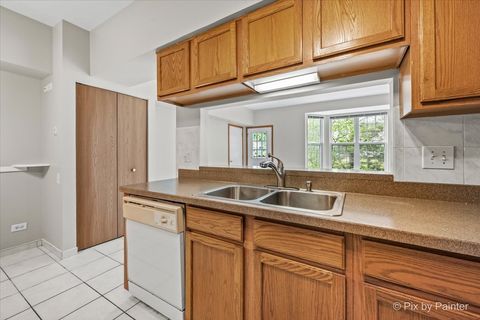 Tiny photo for 327 Gazebo Lane, Lombard, IL 60148 (MLS # 12649646)